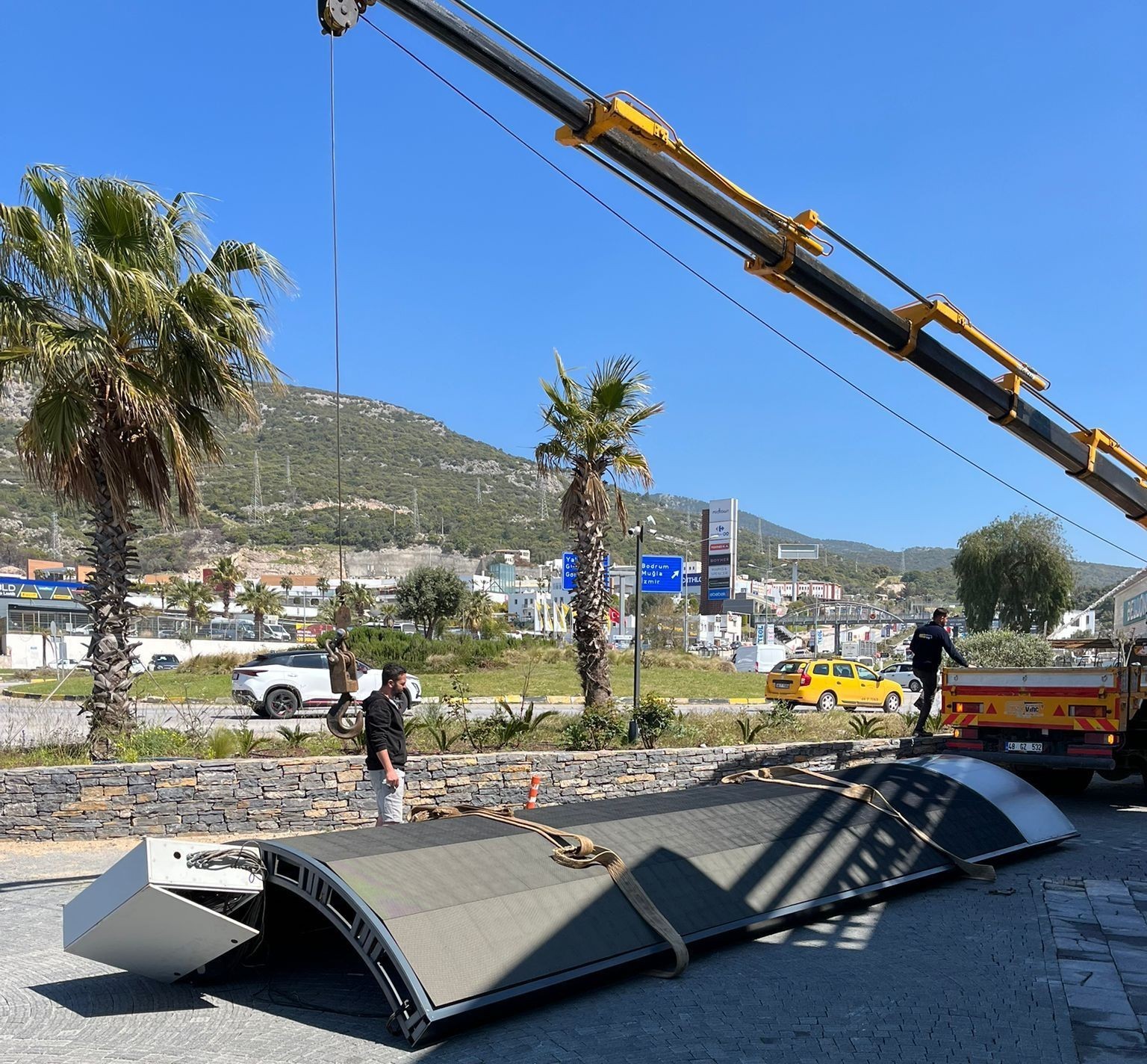 Açık hava reklamlarına sıkı denetim
