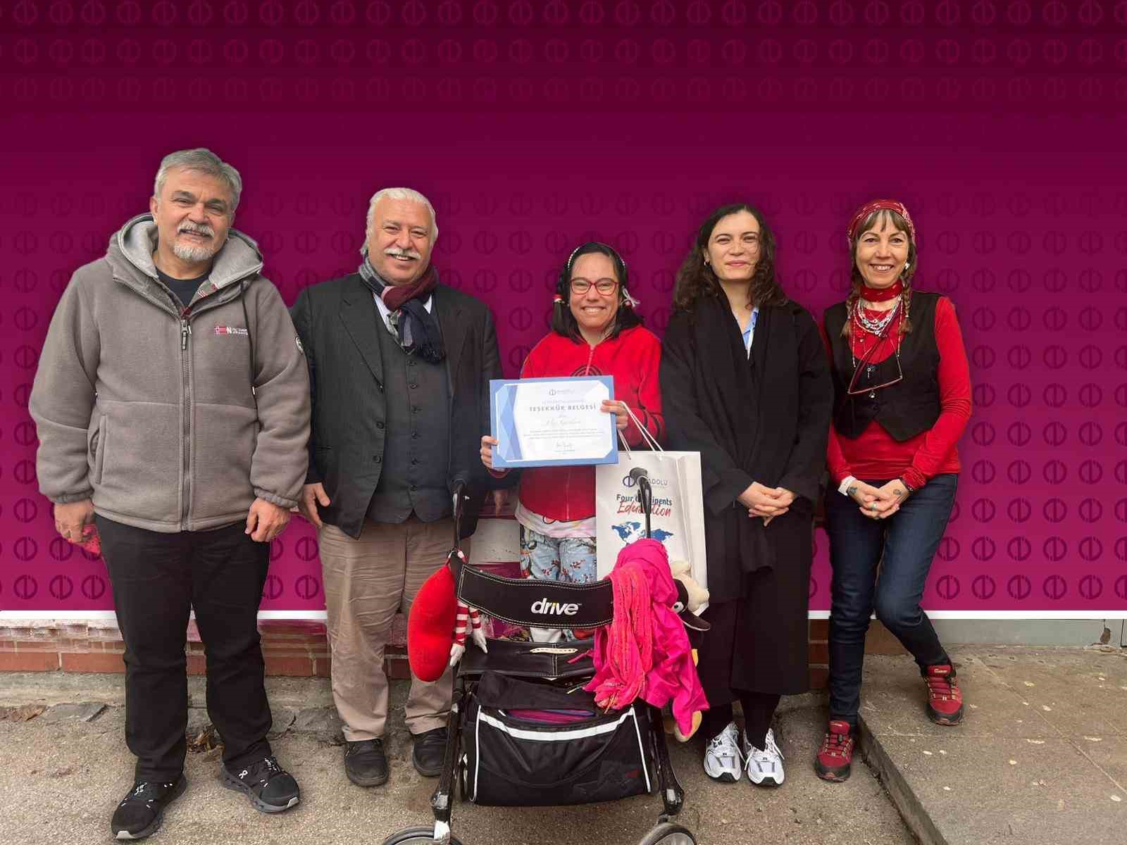 Açıköğretim Fakültesi öğrencileri Elay ve Talya’nın ilham veren başarı öyküsü
