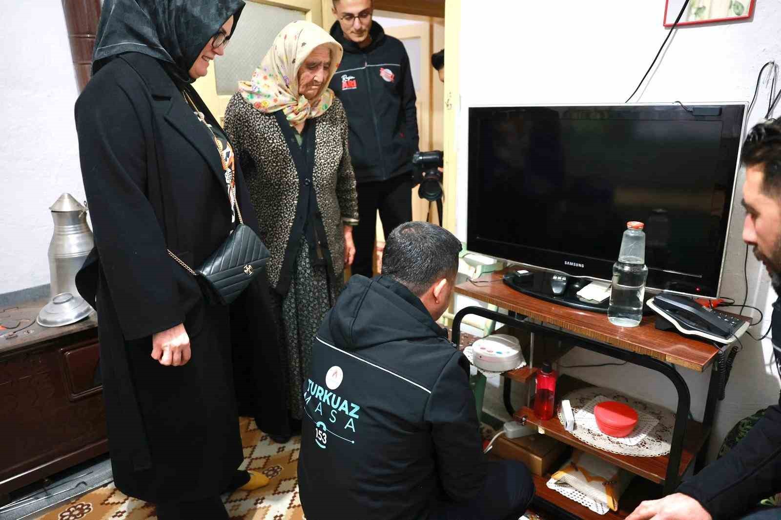 "Acil Hayat Butonu" uygulaması başladı
"Acil Hayat Butonu" uygulaması başladı