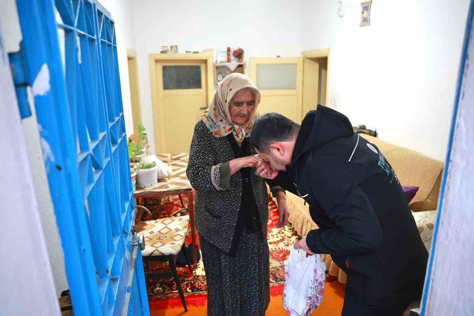 "Acil Hayat Butonu" uygulaması başladı
"Acil Hayat Butonu" uygulaması başladı