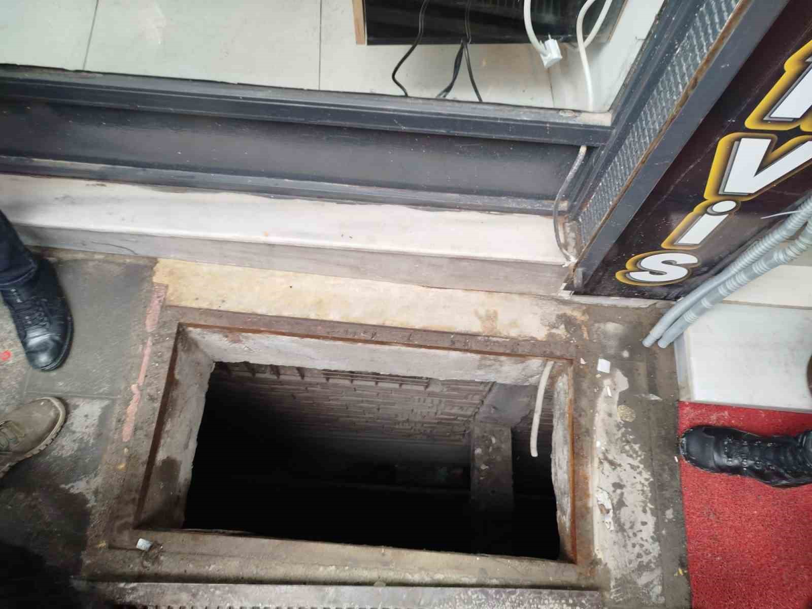 Açılan mazgaldan düşen çocuk yaralandı
