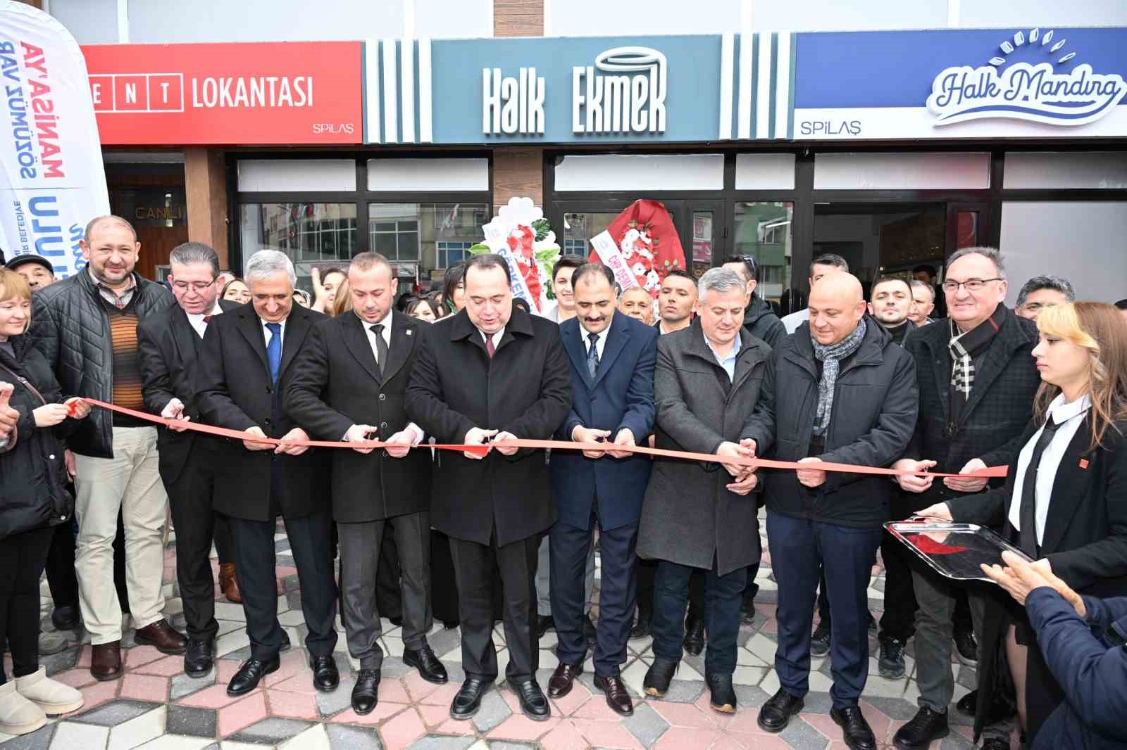 Açılışlar CHP’li ve AK Parti’li başkanlardan
