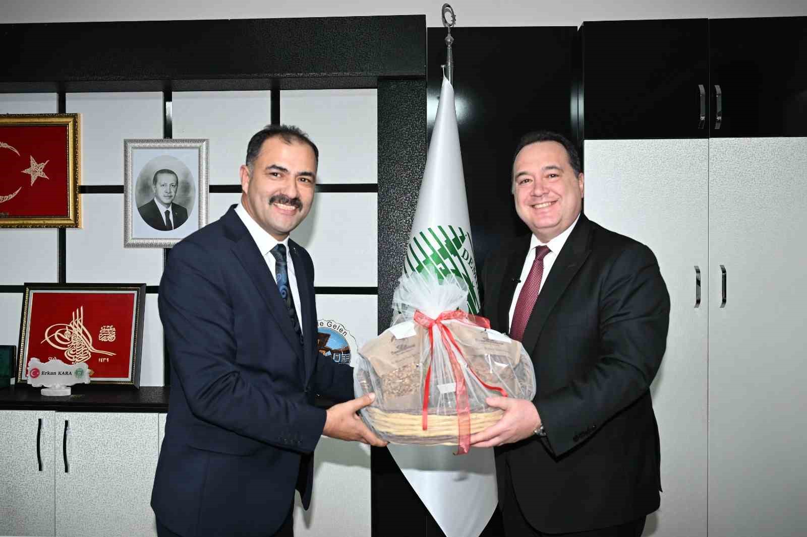 Açılışlar CHP’li ve AK Parti’li başkanlardan
