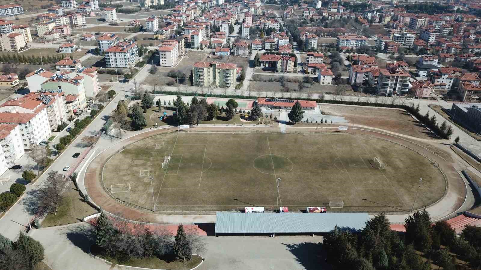 Acıpayam’daki futbolsa sahası FIFA standartlarına getirildi
