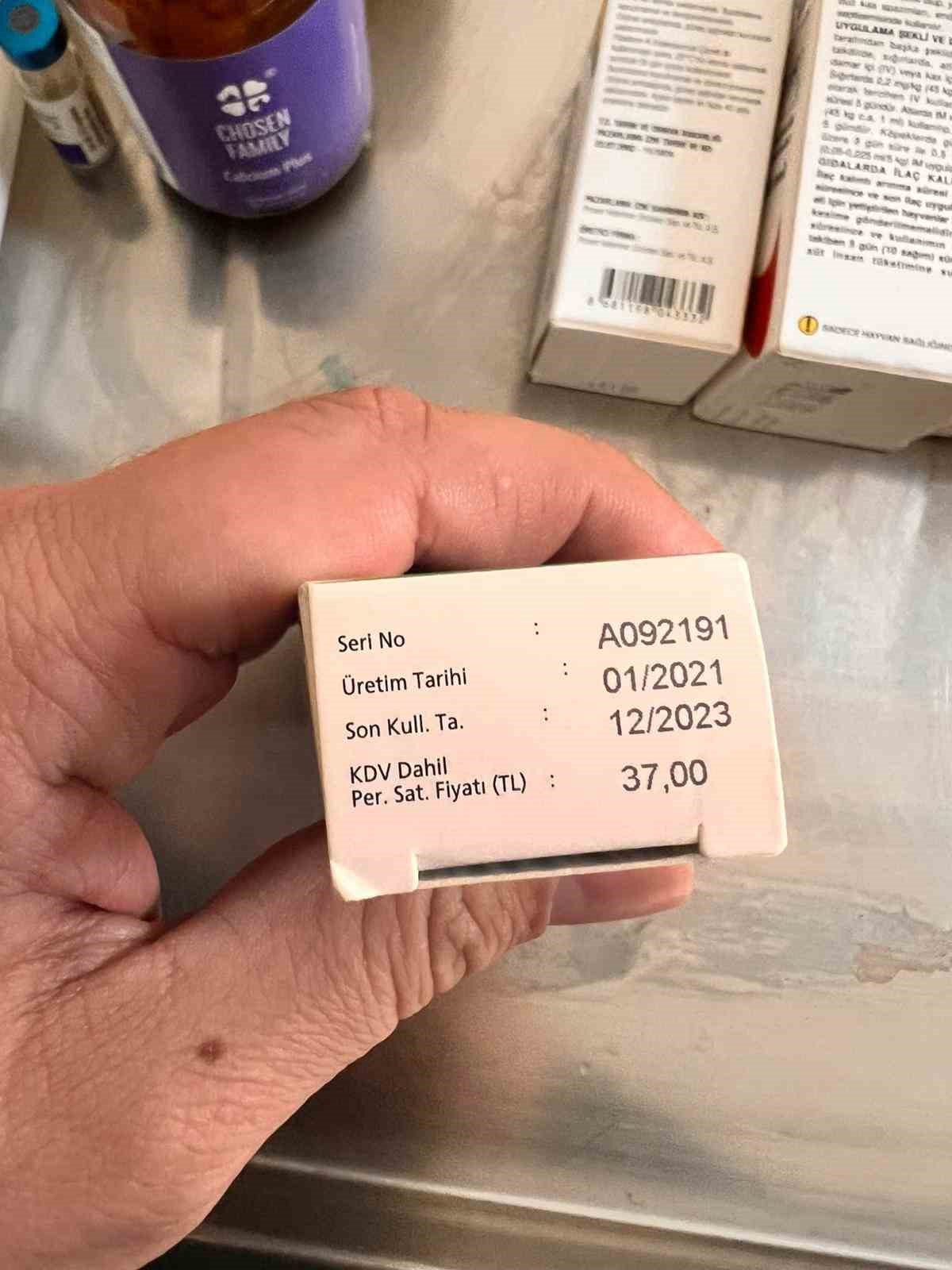 Açlıktan birbirini yiyen köpeklerin bakıldığı barınakta birçok ilacın tarihinin geçtiği belirlendi
