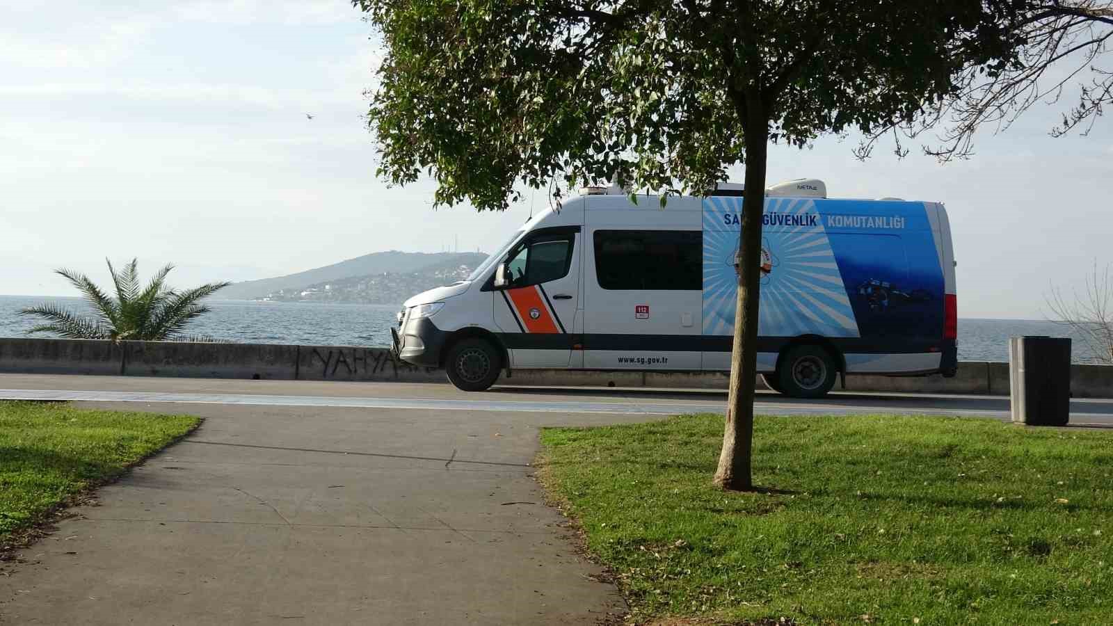 Adalar’da denize düşen şahıs 8 gündür aranıyor
