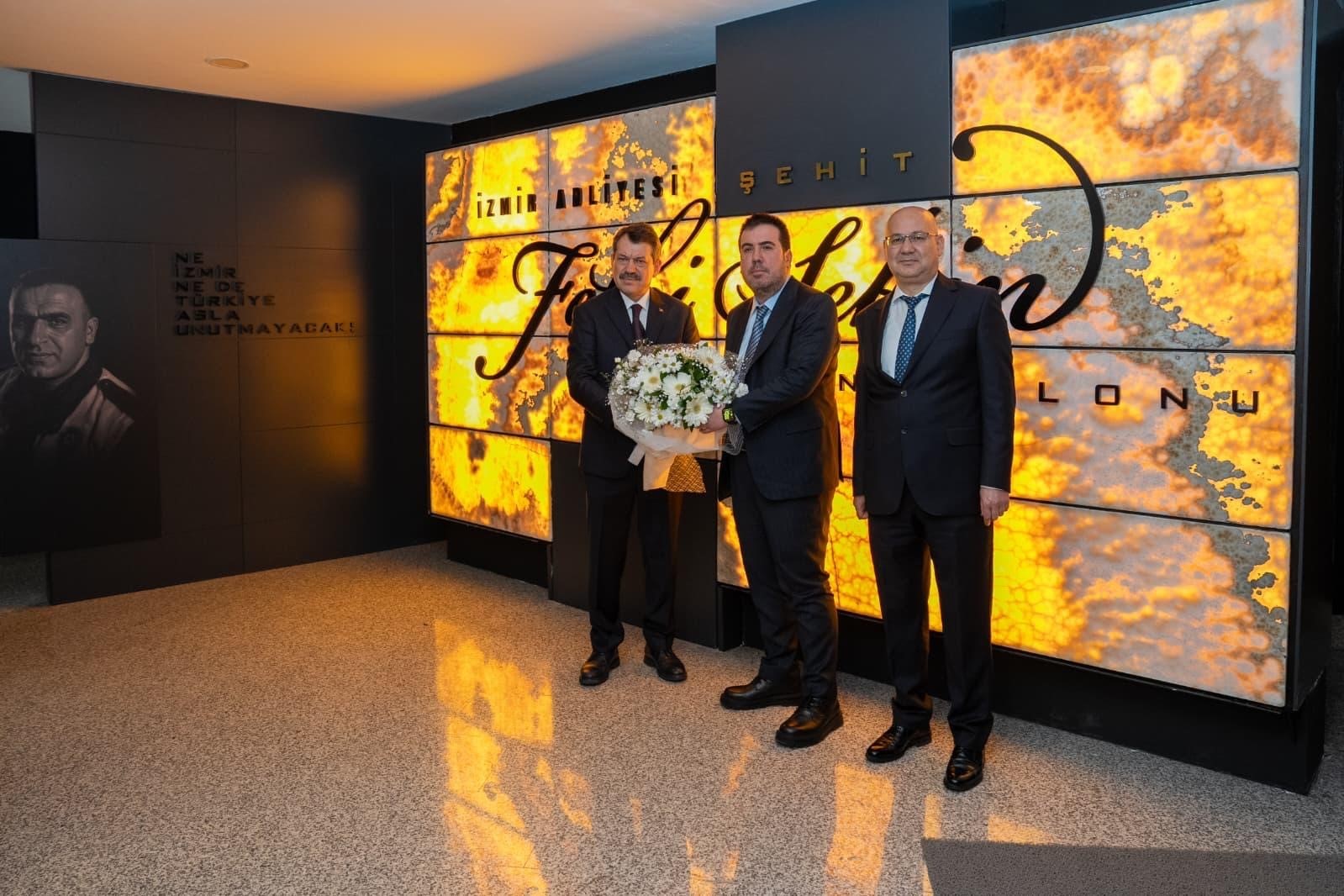 Adalet Bakan Yardımcısı Tuncay, İzmir Adliyesi’ni ziyaret etti
