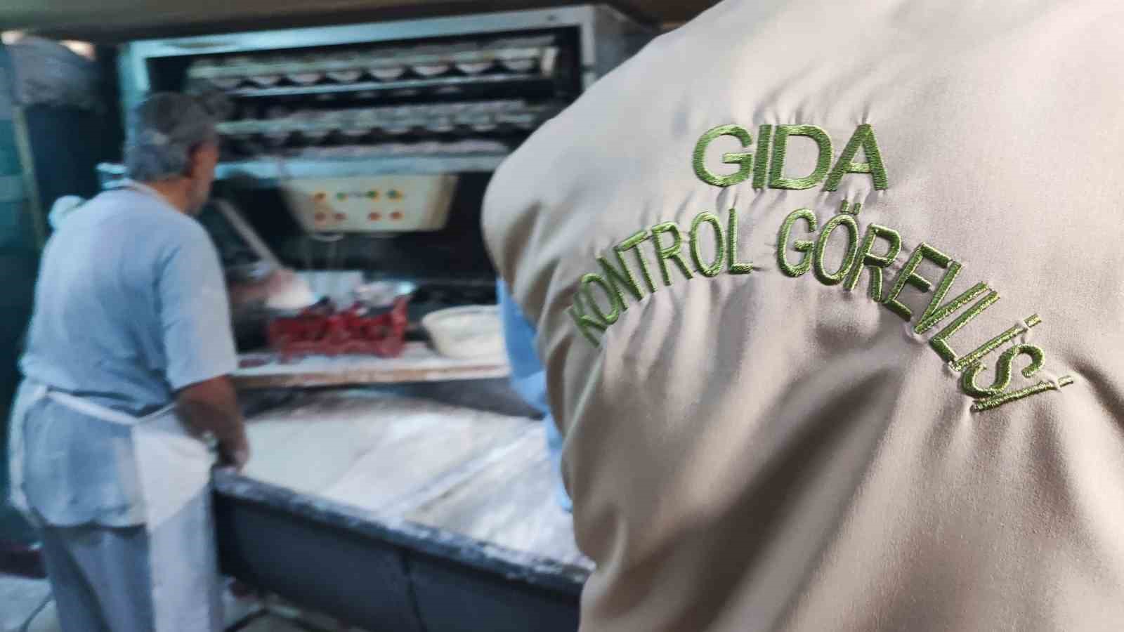 Adana’da 2026’da 4 bin 700 gıda denetiminde, 3 milyon 200 bin lira ceza kesildi
