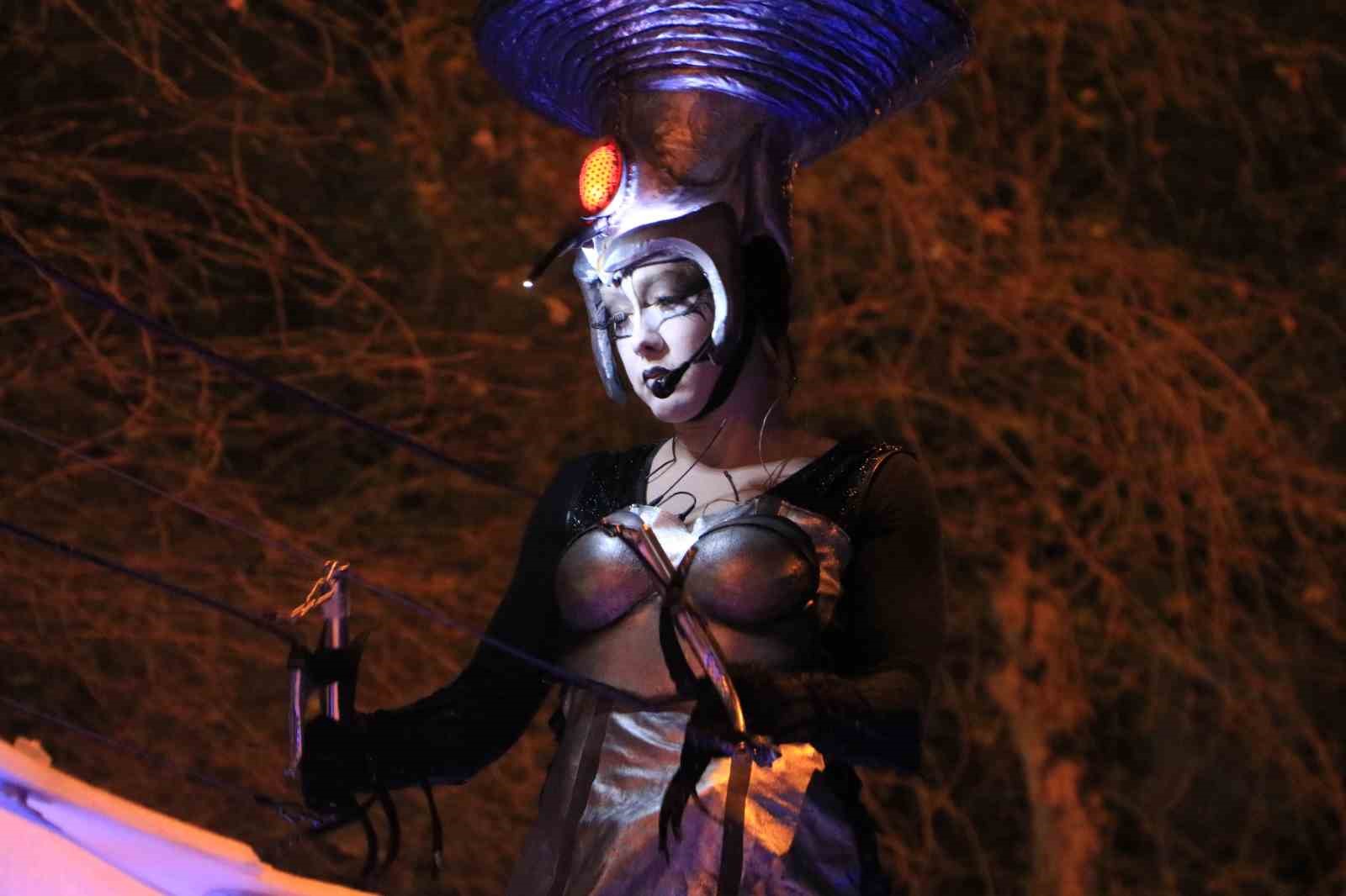 Adana’da 25’inci Uluslararası Tiyatro Festivali başladı
