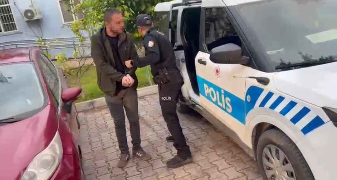 Adana’da çeşitli suçlardan aranan 5 hükümlü yakalandı
