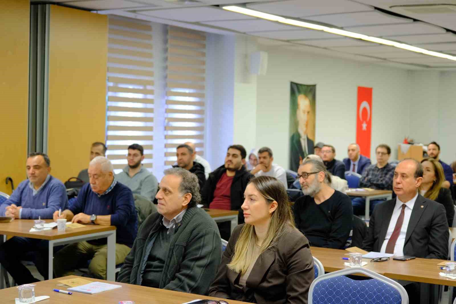 Adana’da ’Diksiyon ve Yapay Zeka Çağında Habercilik’ eğitimi
