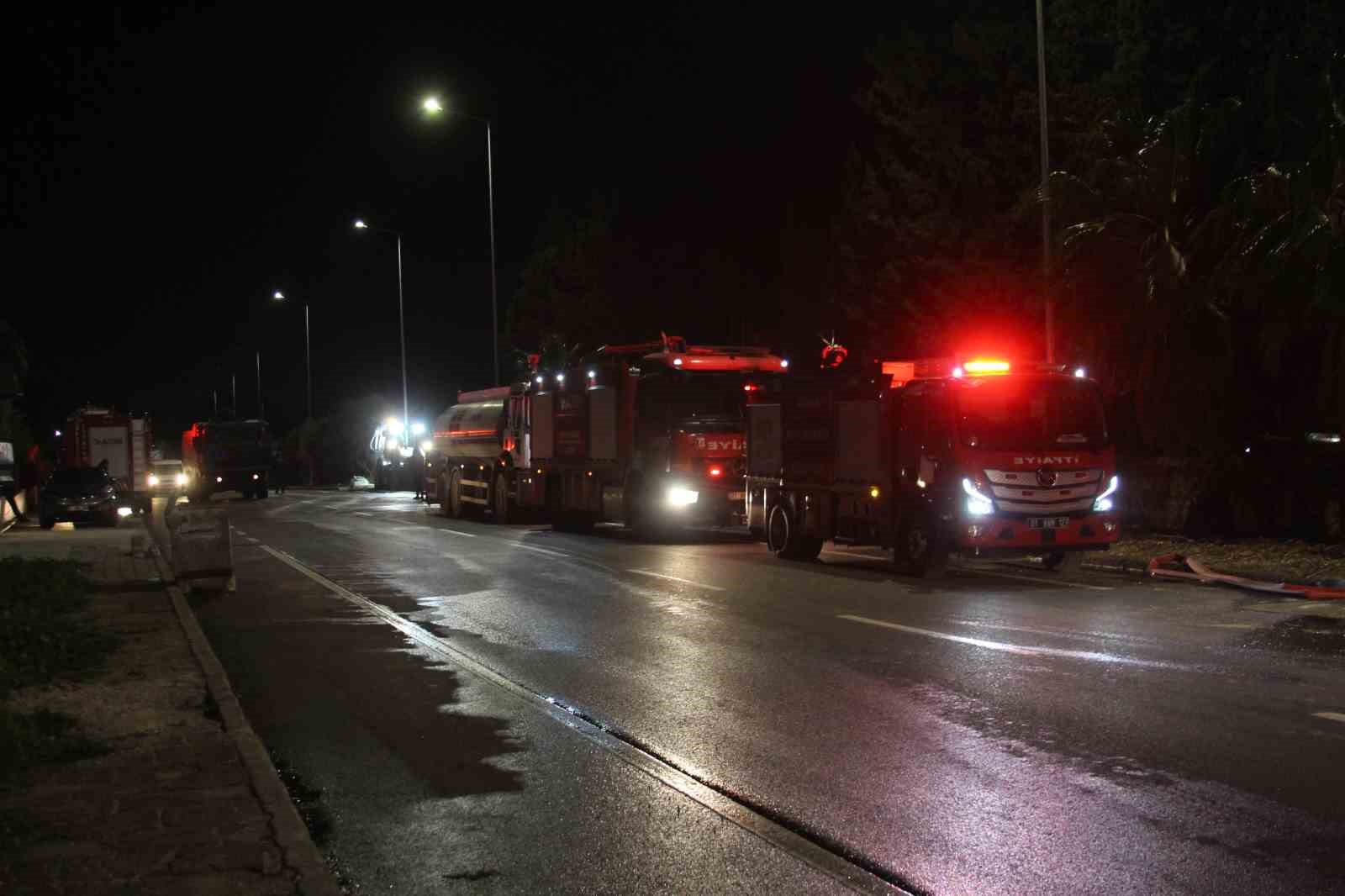 Adana’da fabrika yangını
