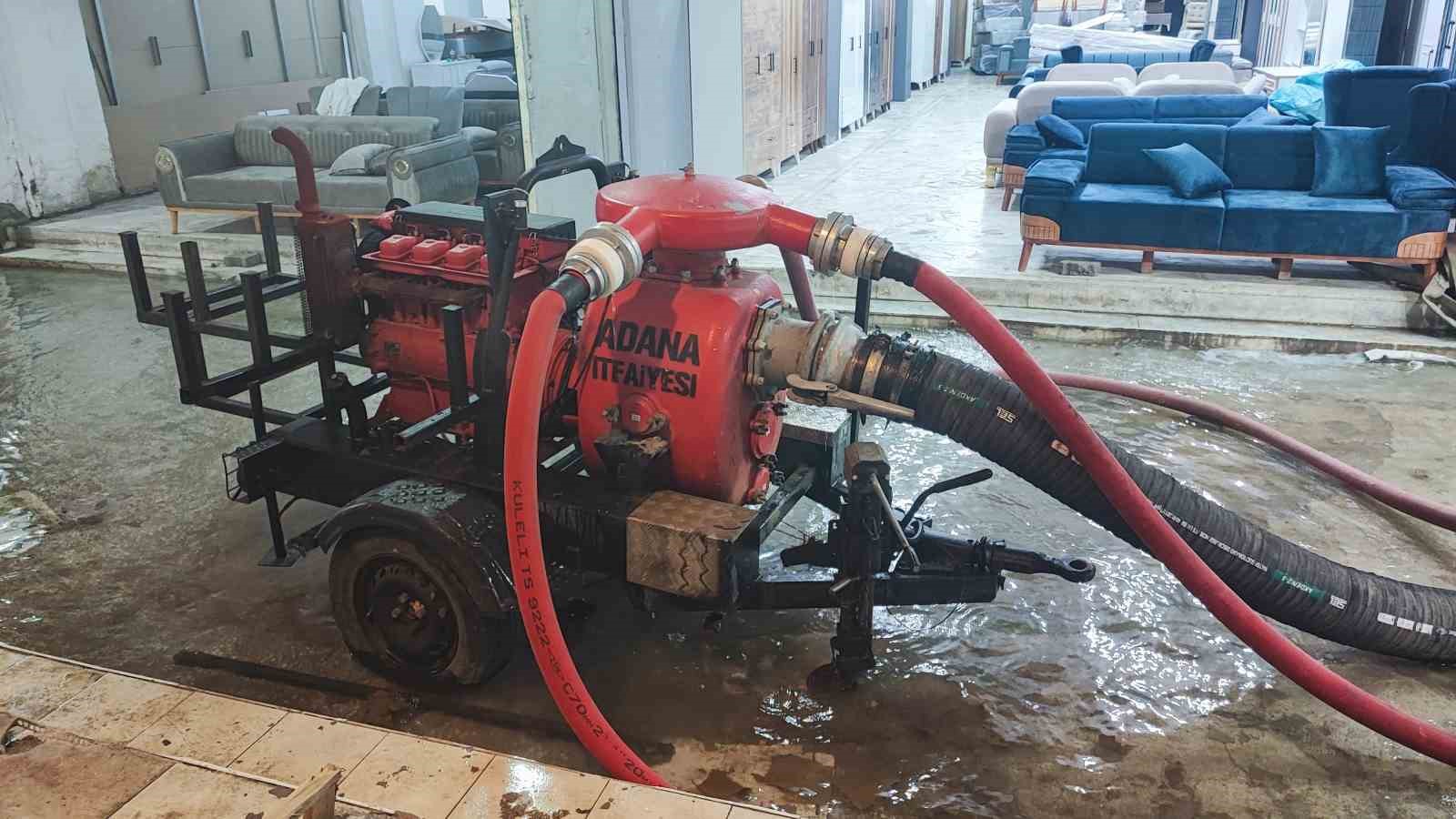 Adana’da iş hanını 27 yıldır su basıyor
