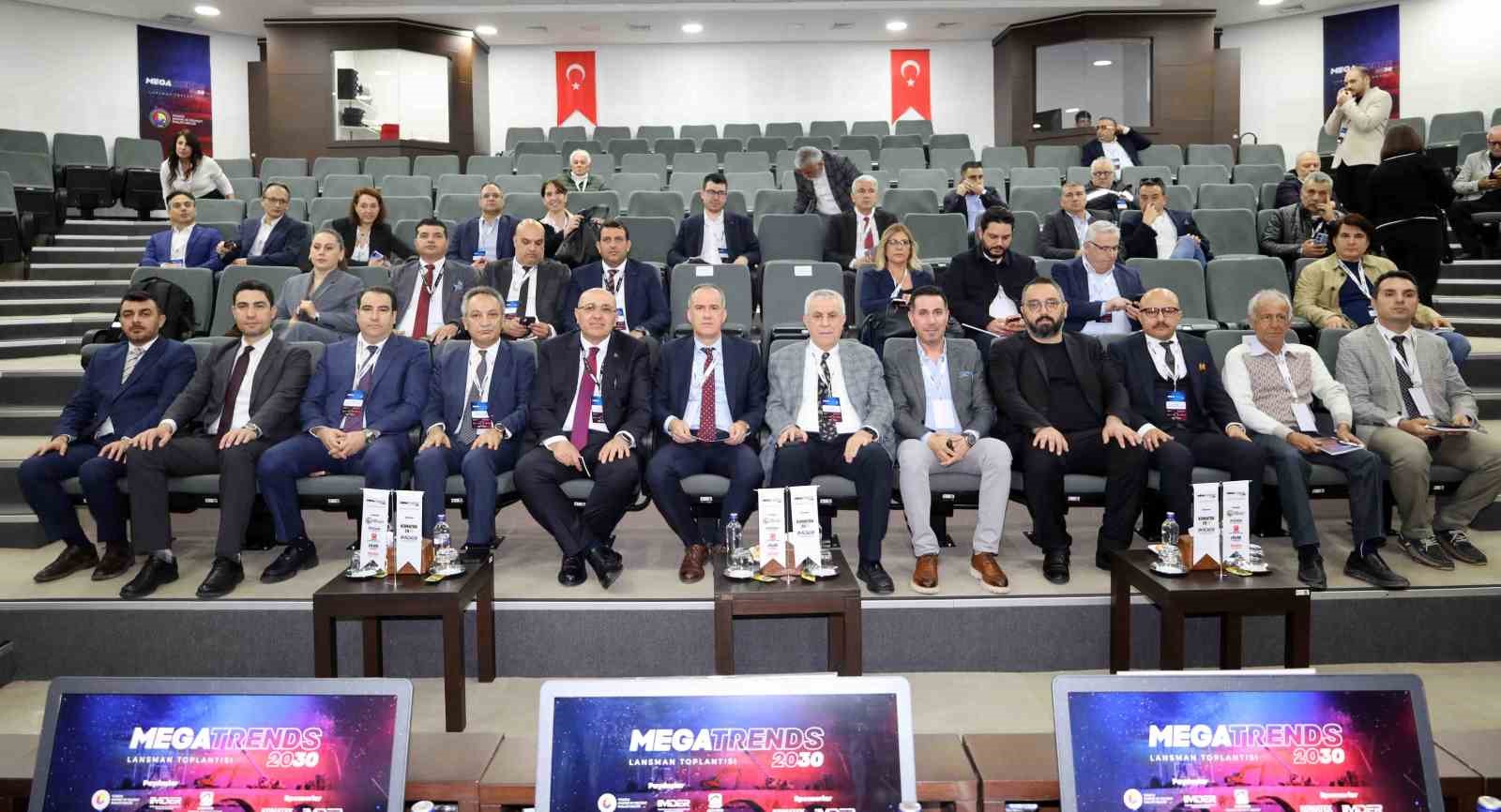 Adana’da "MEGATRENDS 2030 Raporu Tanıtım Toplantısı" düzenlendi
