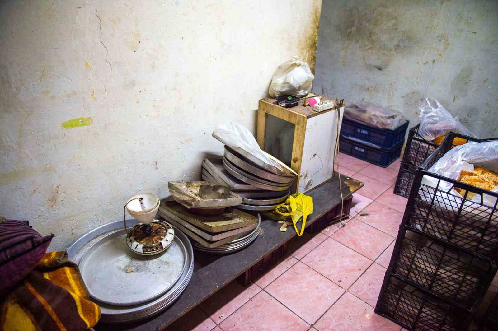 Adana’da mide bulandıran görüntü: Fırın mühürlendi
