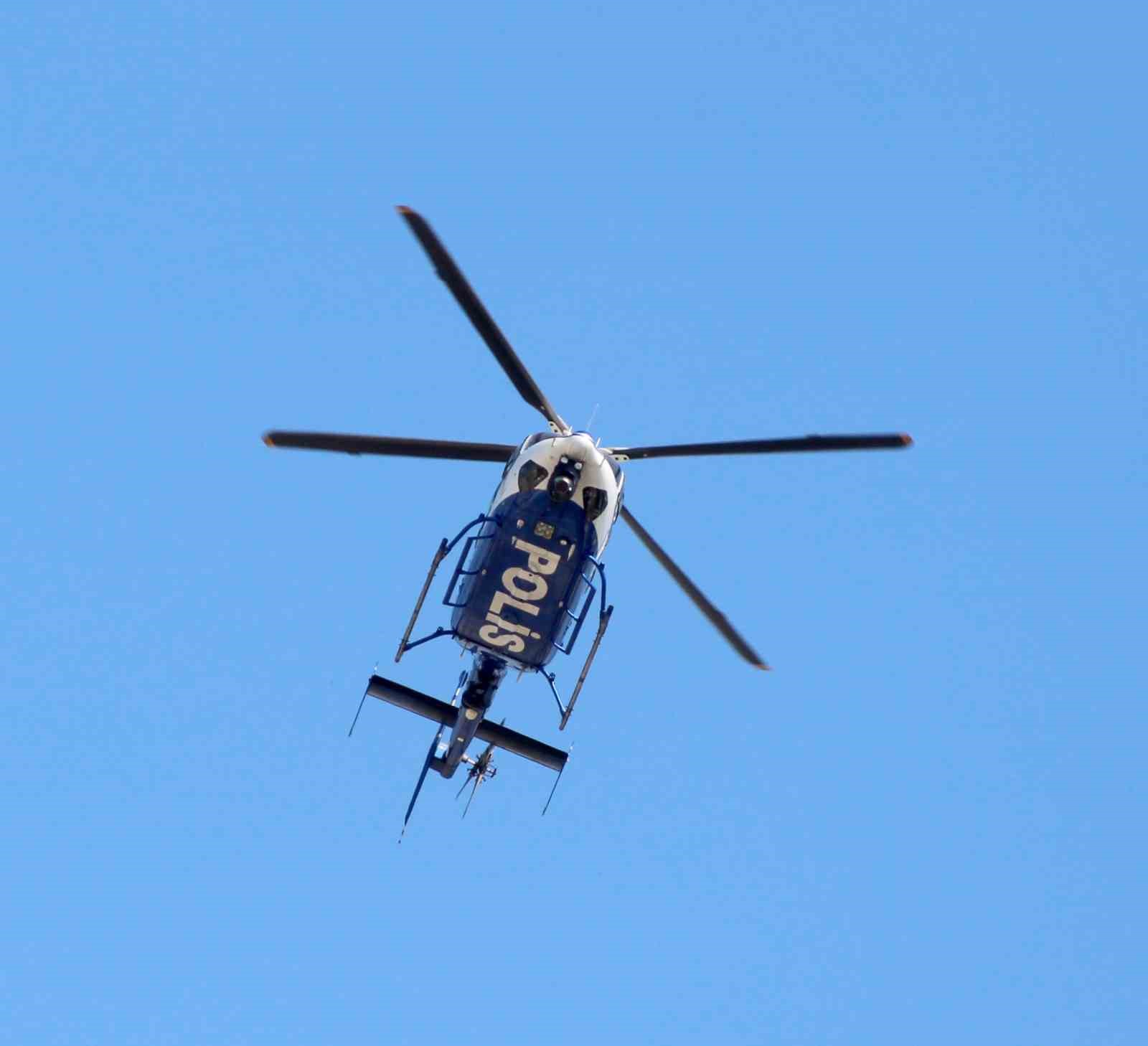 Adana’da polis korteji nefes kesti
Adana’da polis korteji nefes kesti