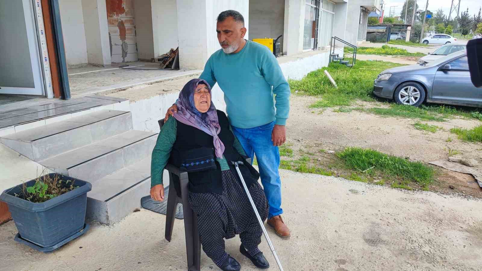 Adana’da şehit annesinin dramı: "Can verdim, evimde oturamıyorum"
