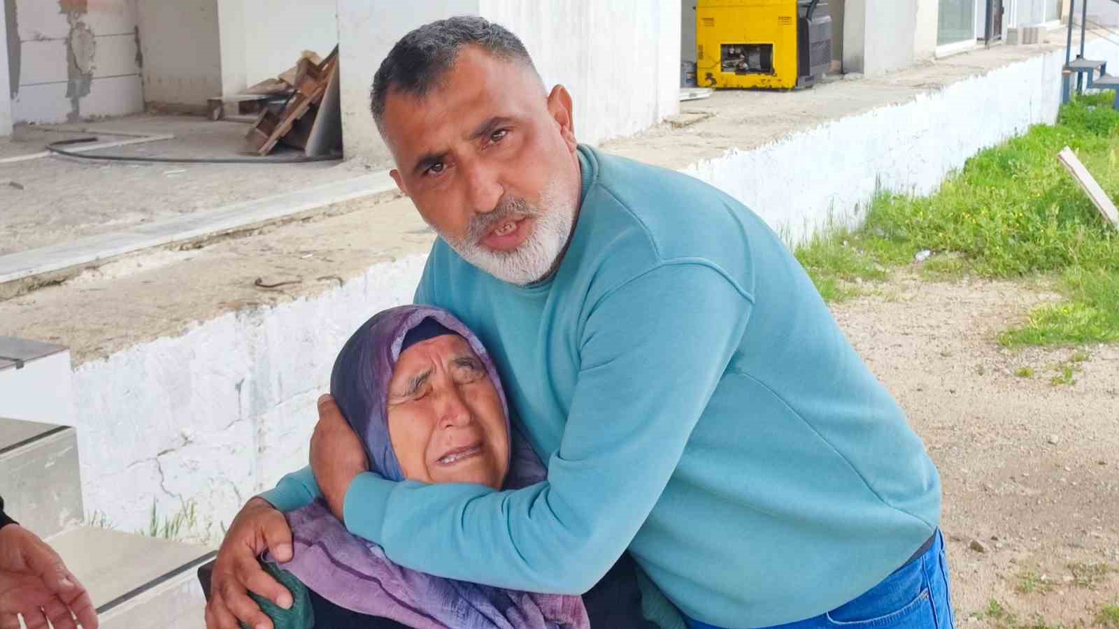 Adana’da şehit annesinin dramı: "Can verdim, evimde oturamıyorum"
