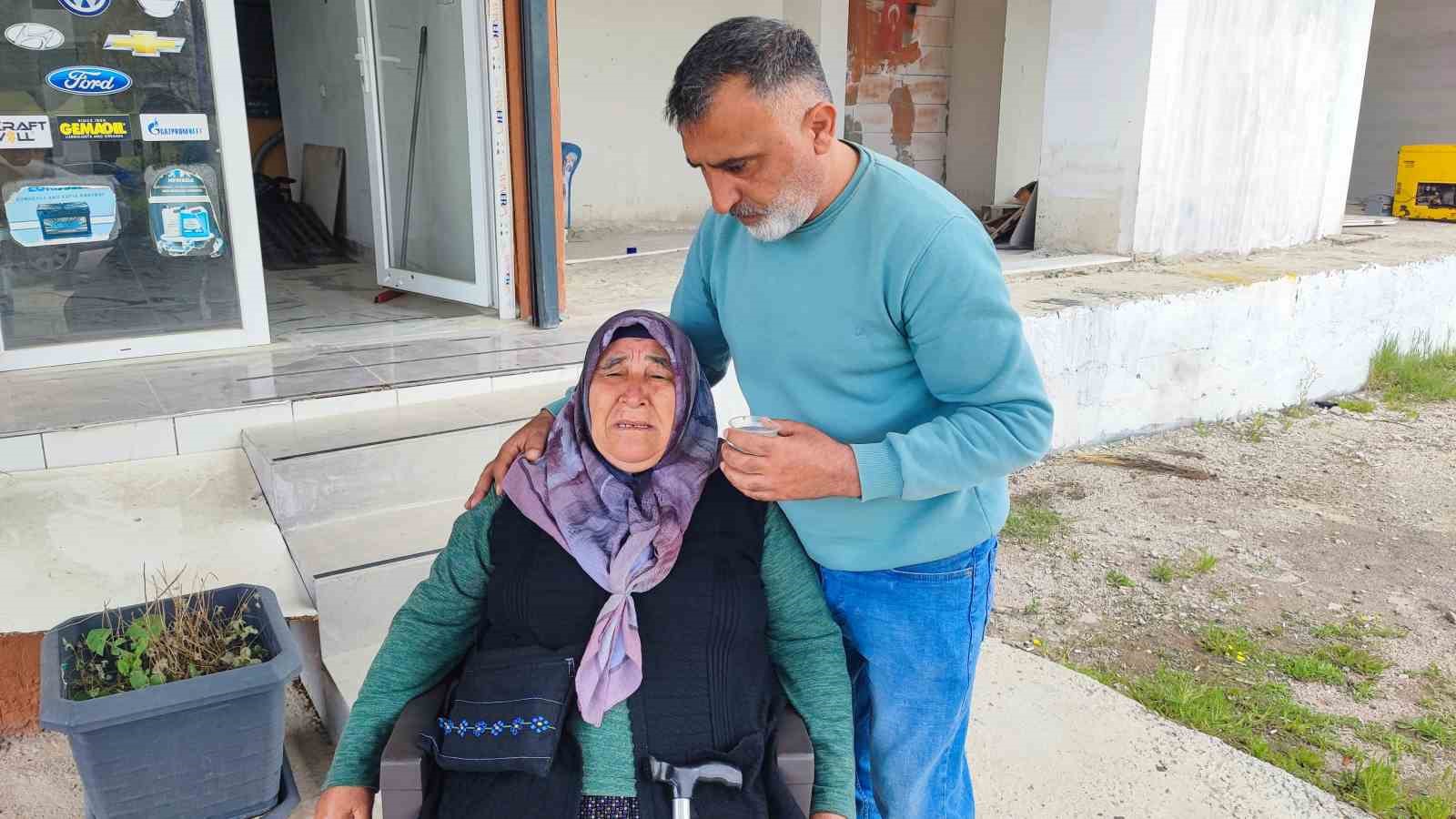 Adana’da şehit annesinin dramı: "Can verdim, evimde oturamıyorum"
