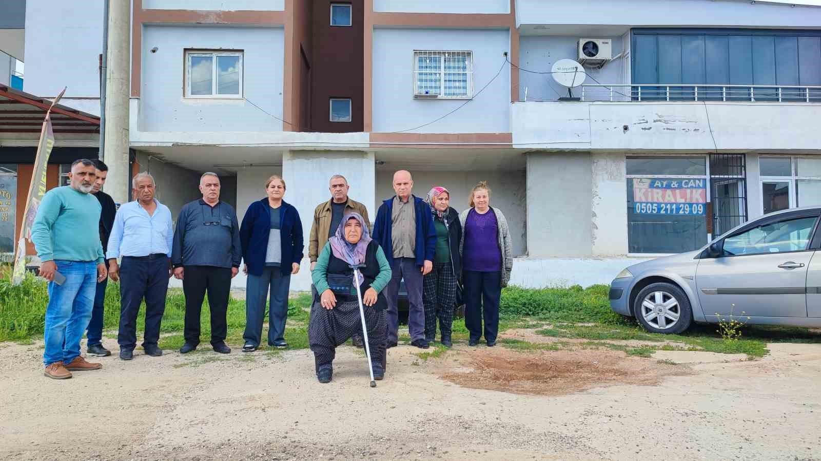 Adana’da şehit annesinin dramı: "Can verdim, evimde oturamıyorum"
