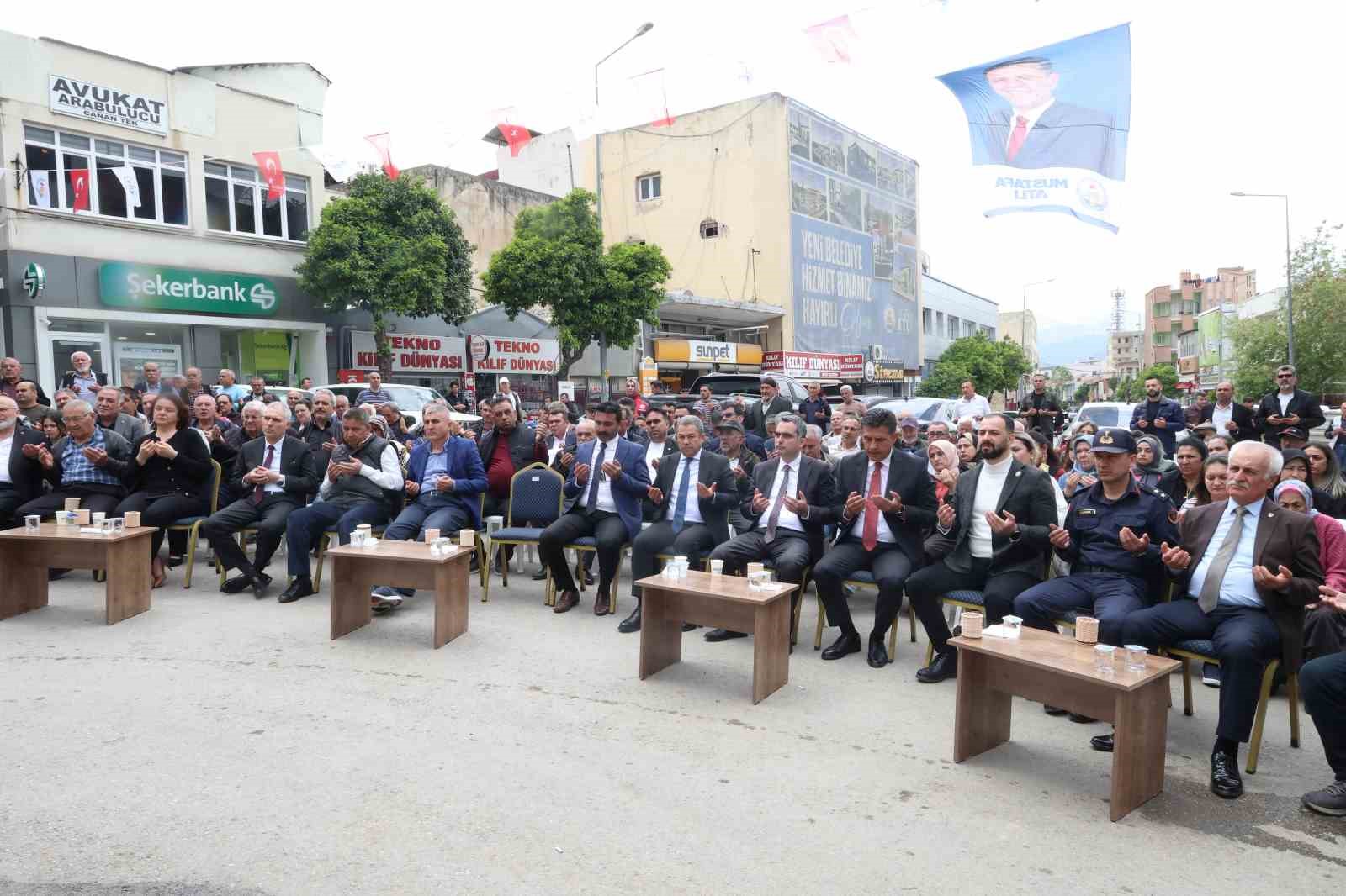 Adana’da ’Şehitlik Anıtı’ dualarla açıldı
