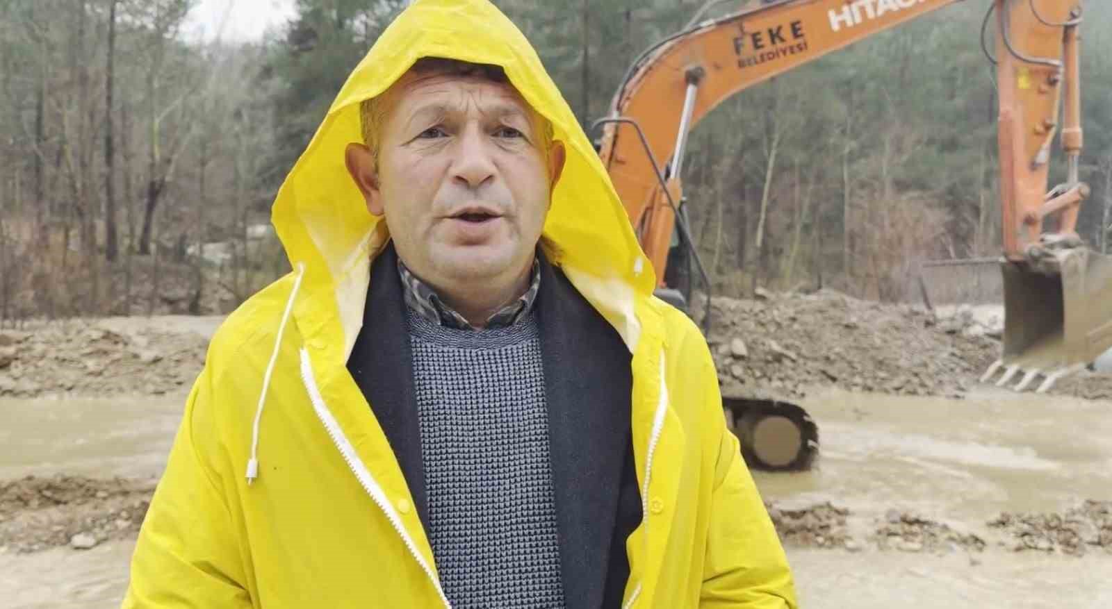 Adana’da sel ve heyelanlar ulaşımda aksamalara neden oldu
