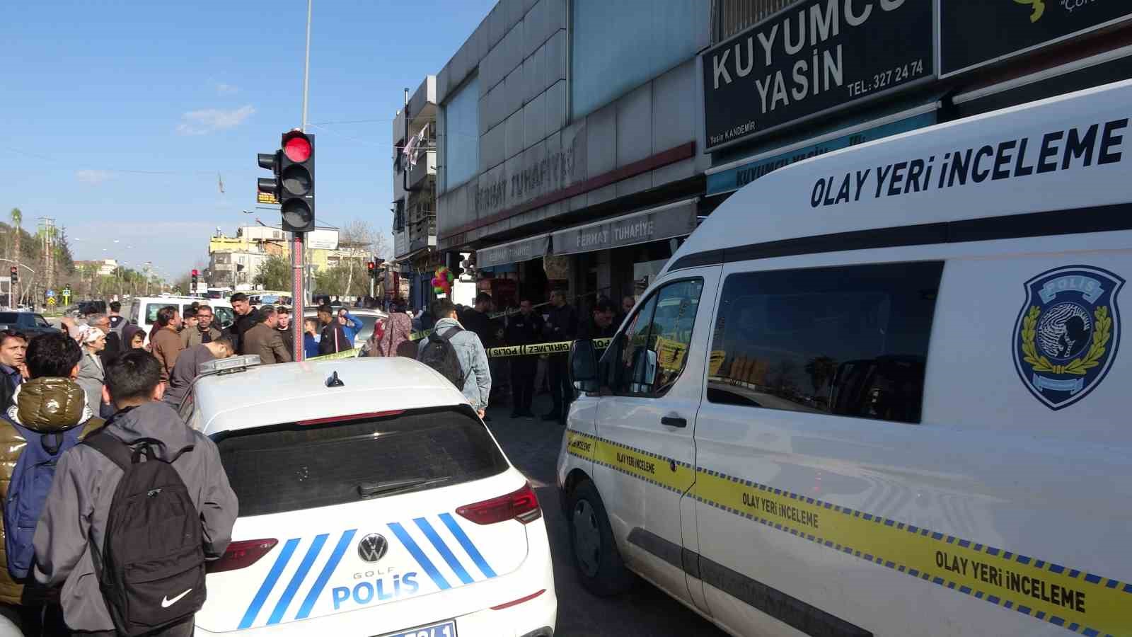 Adana’da silahlı kuyumcu soygunu
