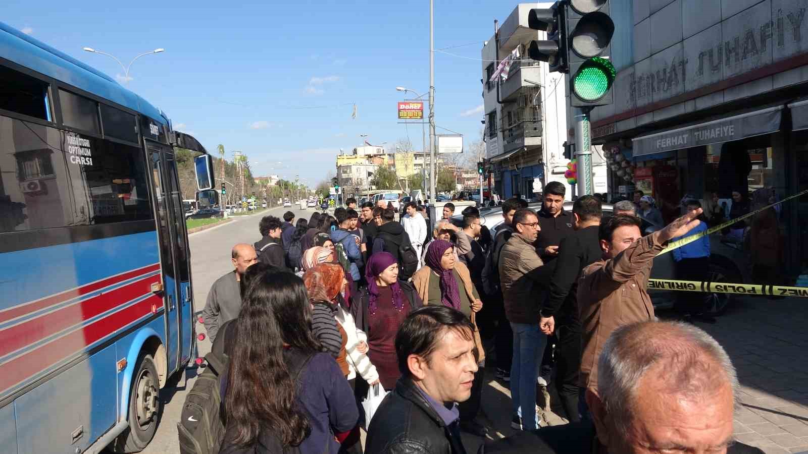 Adana’da silahlı kuyumcu soygunu
