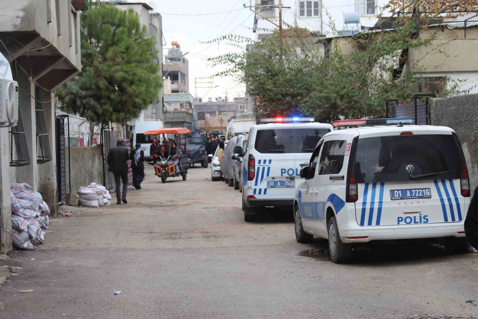 Adana’da taşlı, sopalı, silahlı kavga: 1 ölü, 5 yaralı
