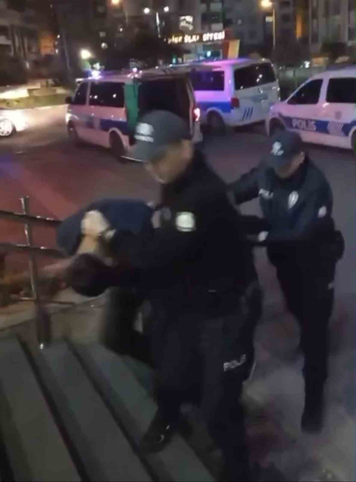 Adana’da trafikte ailenin yolunu kesen sürücüye 370 bin TL ceza
