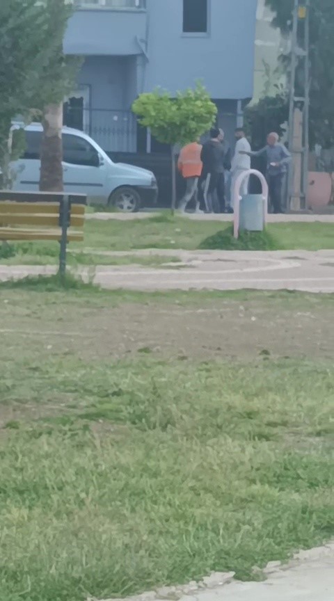 Adana’da tüfekli sopalı kavga kamerada
