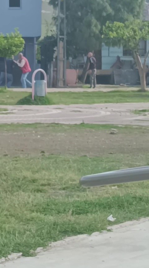 Adana’da tüfekli sopalı kavga kamerada
