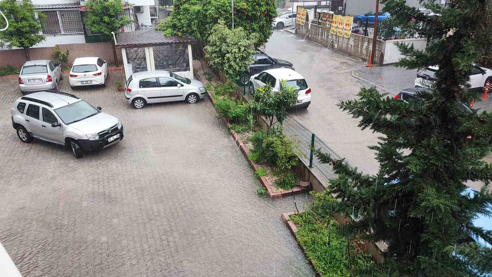 Adana’da yağmur sele neden oldu
