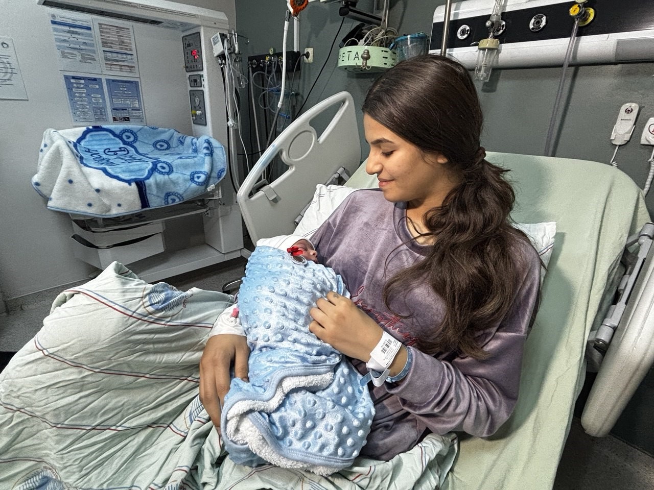 Adana’da yeni yılın ilk bebeği ‘Atlas’ oldu
