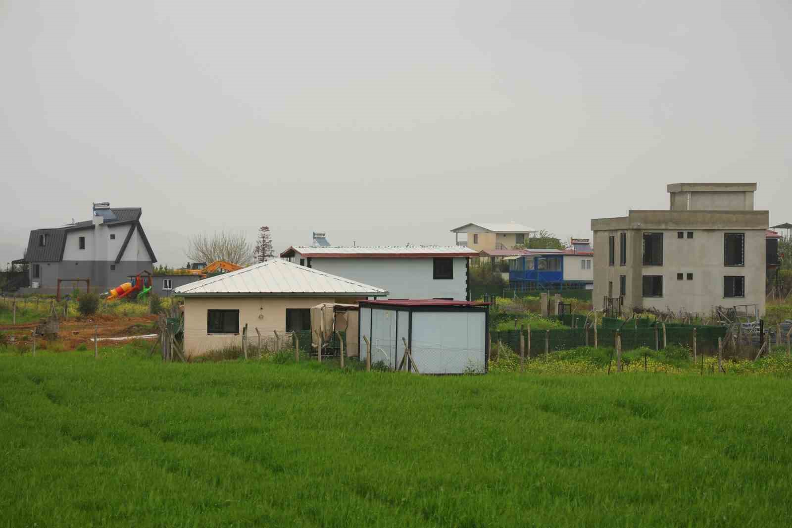 Adana’da yıkım gerginliği: Evini yaktı, gözaltına alındı
