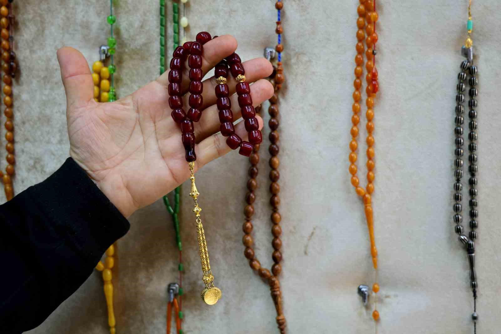 Adanalı tespihciler ürünlerini dünyaya tanıtmaya hazırlanıyor
