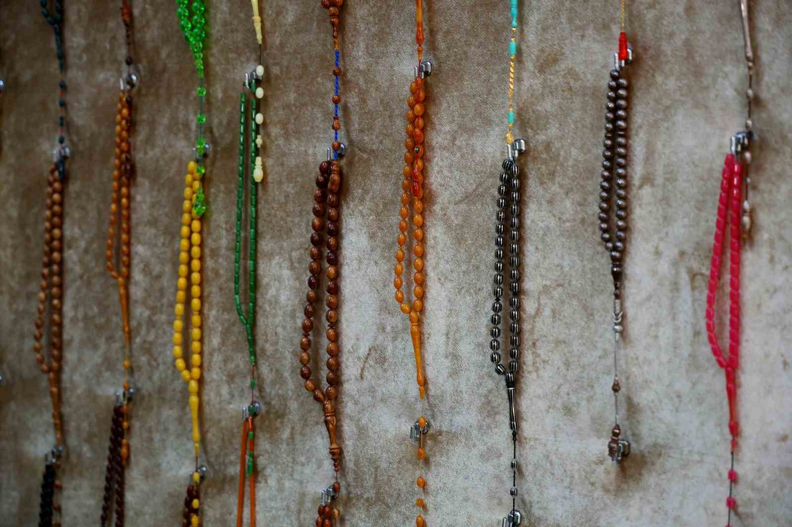 Adanalı tespihciler ürünlerini dünyaya tanıtmaya hazırlanıyor
