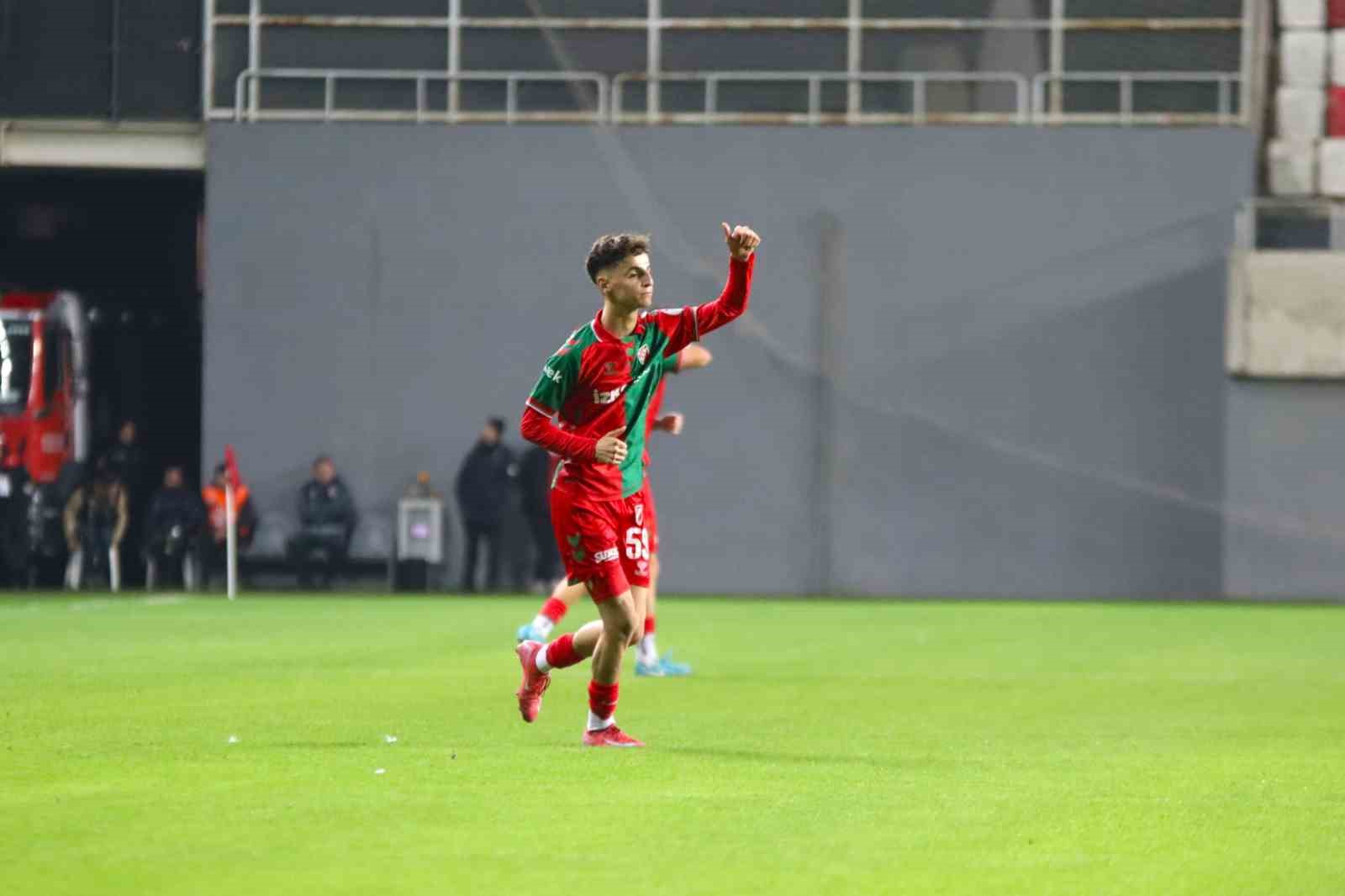 Adem Yeşilyurt, Fenerbahçe’yle anlaşmaya çok yakın
