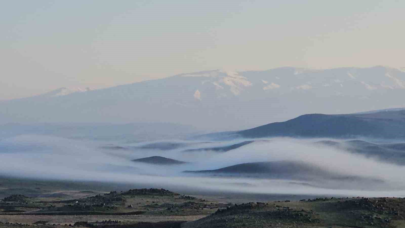 Adilcevaz’da sis güzel görüntüler sundu
