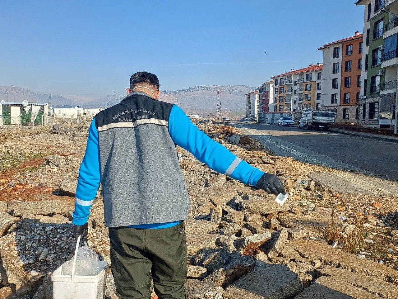 Adıyaman Belediyesi’nden Örenli TOKİ’de haşereyle mücadele
