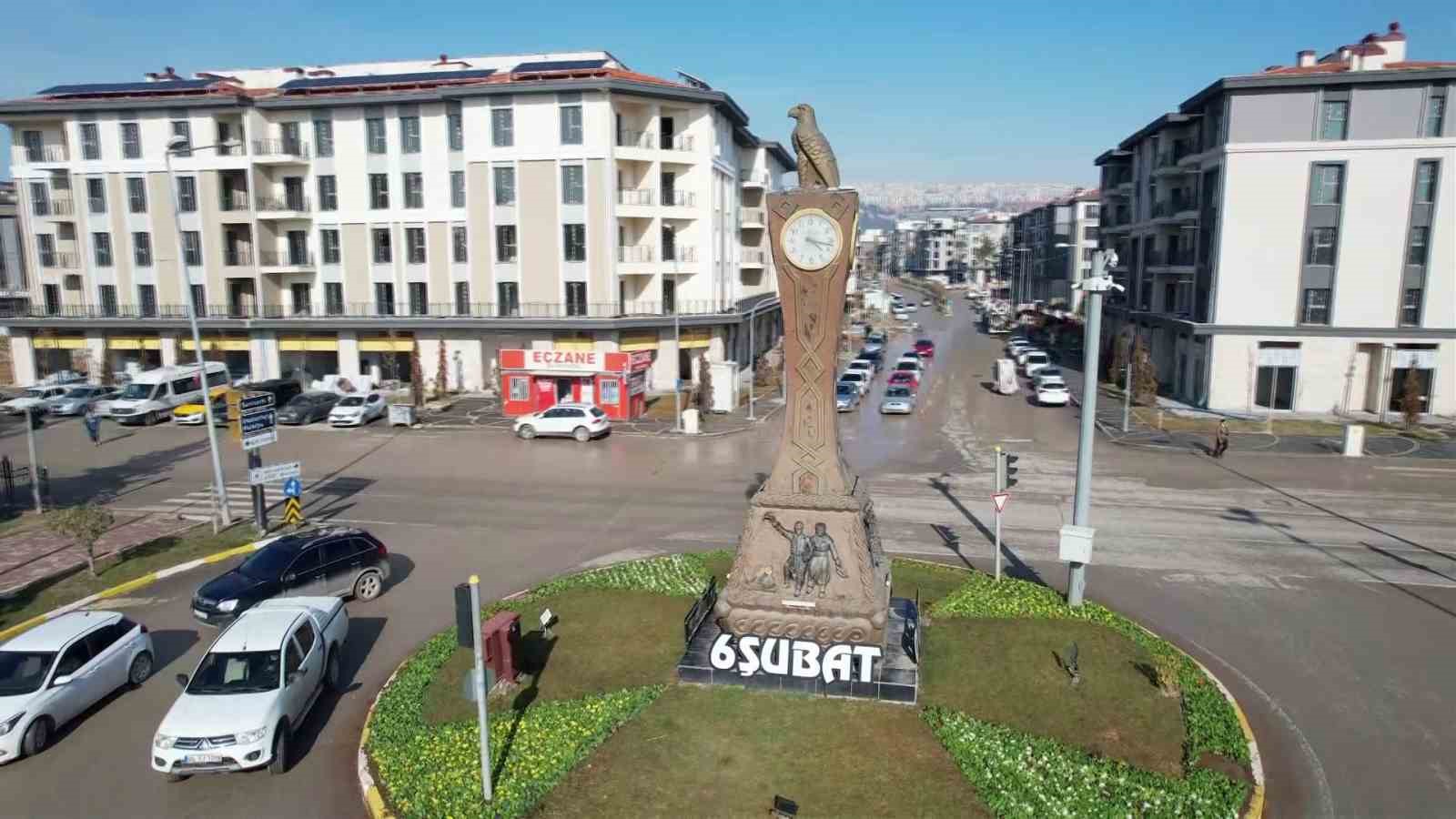 Adıyaman Saat Kulesi 3 yıldır 04.17’yi gösteriyor
