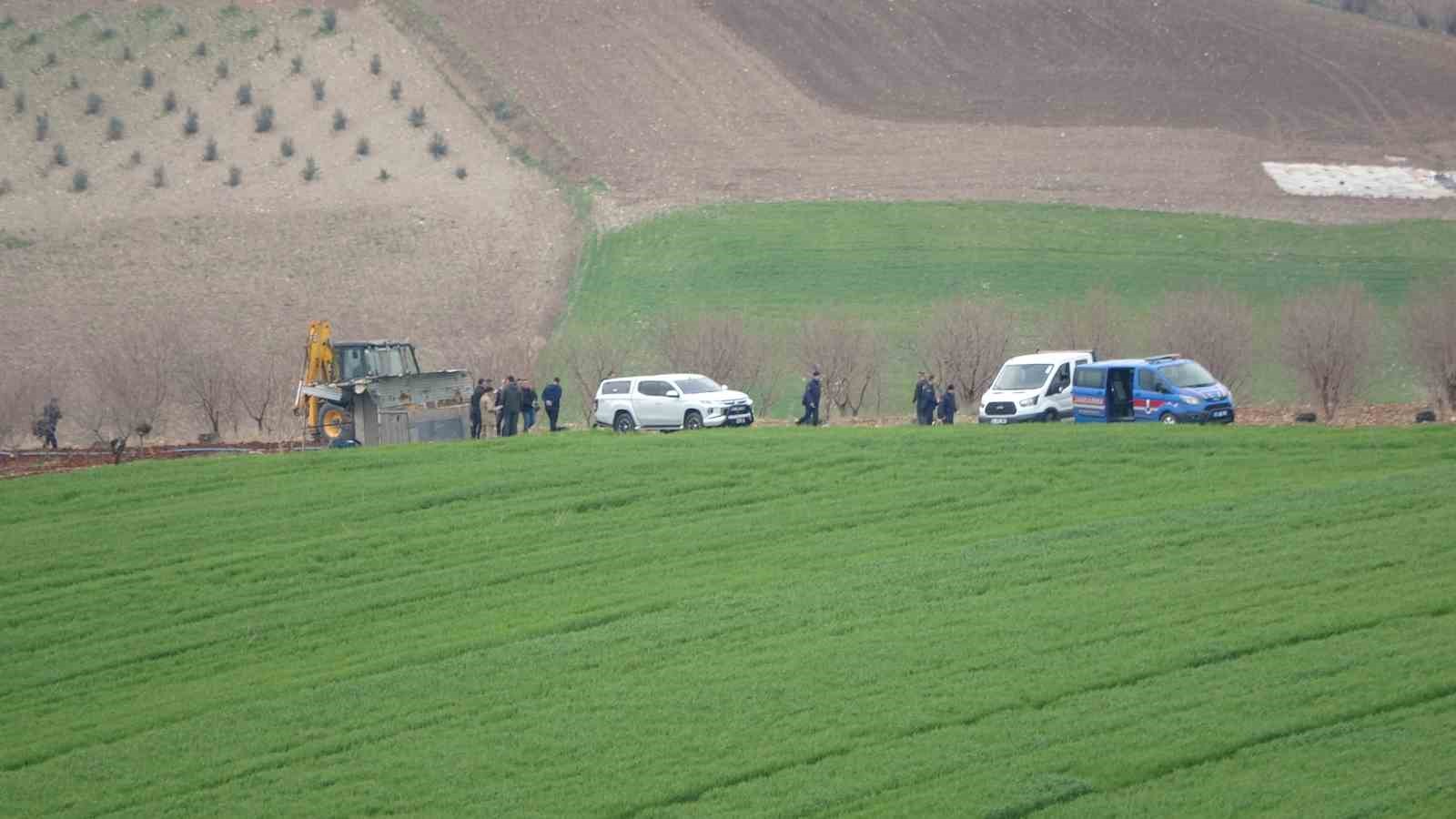 Adıyaman’a düşen füzenin ikinci parçası bulundu
