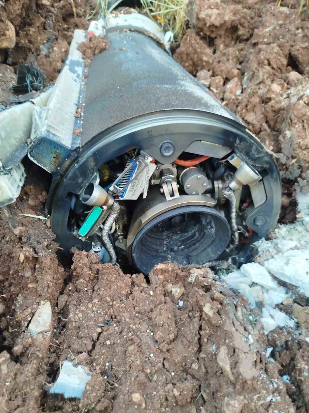 Adıyaman’a düşen füzenin ikinci parçası bulundu
