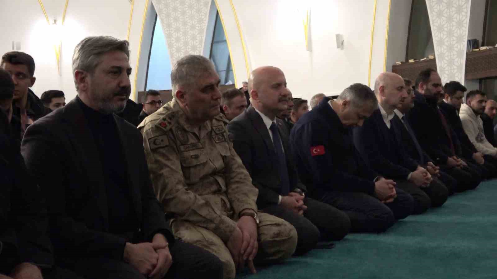 Adıyaman’da 6 Şubat depremlerinde hayatını kaybedenler için mevlit okutuldu
