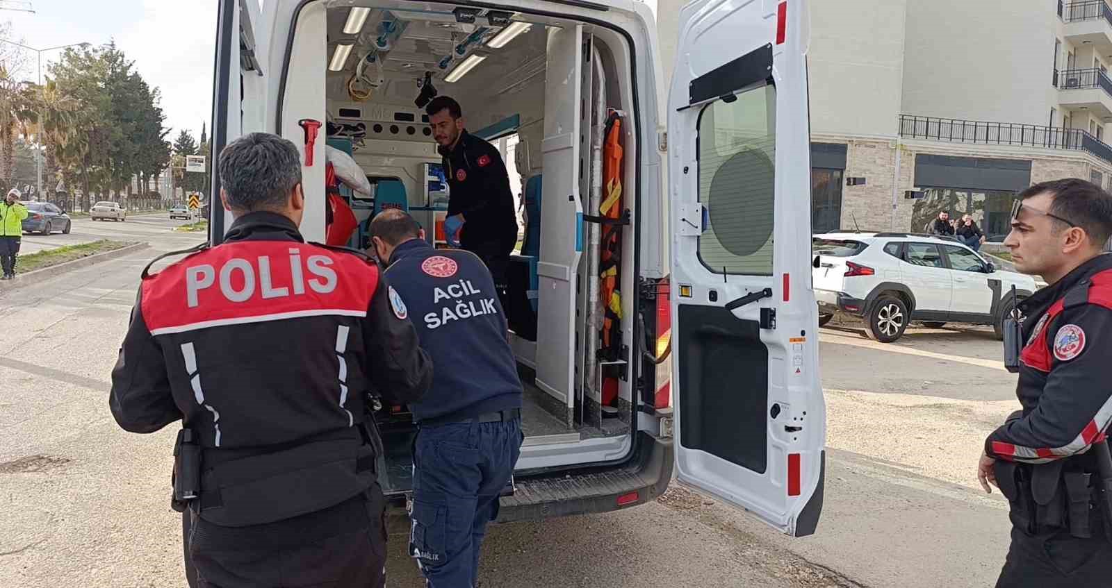 Adıyaman’da motosiklet yayaya çarptı: 3 yaralı
