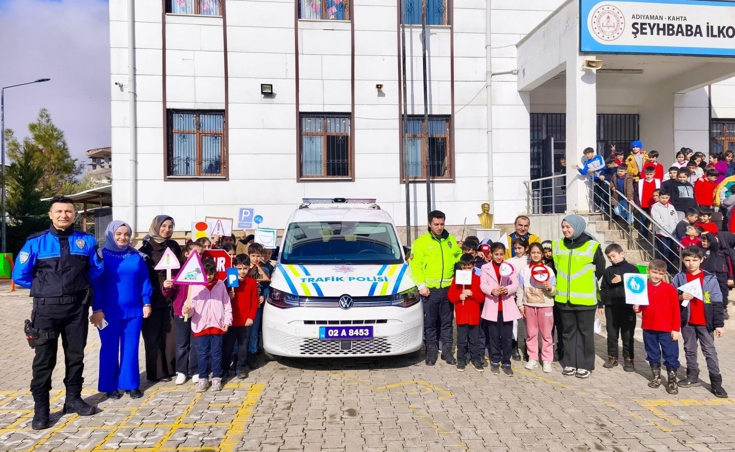 Adıyaman’da polisi miniklere trafik eğitimi verdi
