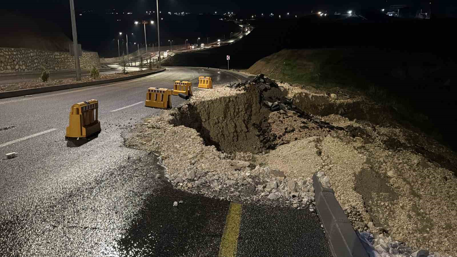 Adıyaman’da şiddetli yağış heyelana neden oldu
