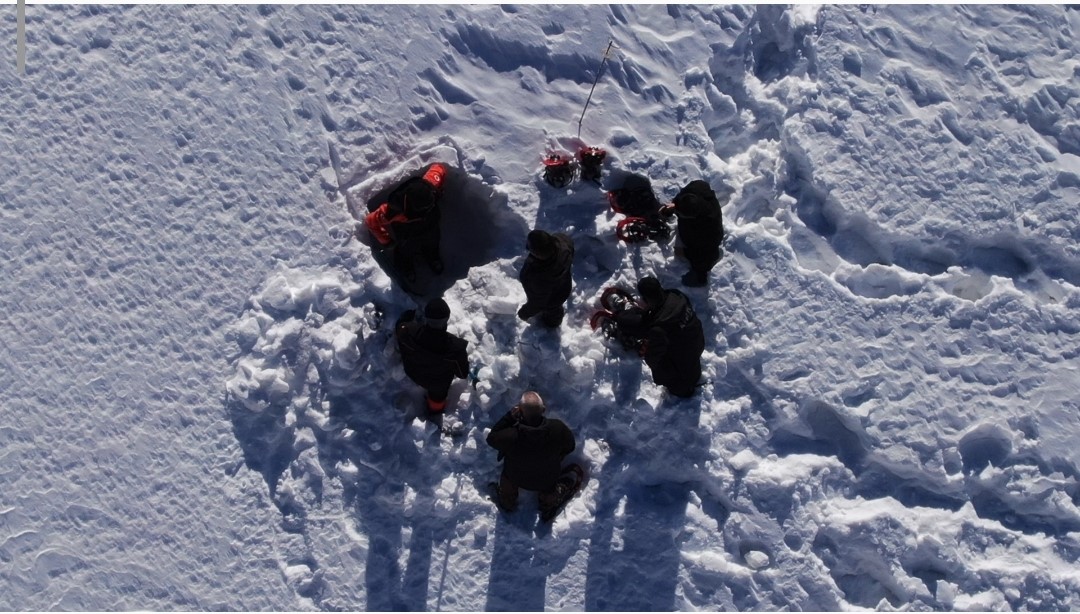 AFAD, Bahçesaray yolunda çığ incelemesi yaptı
