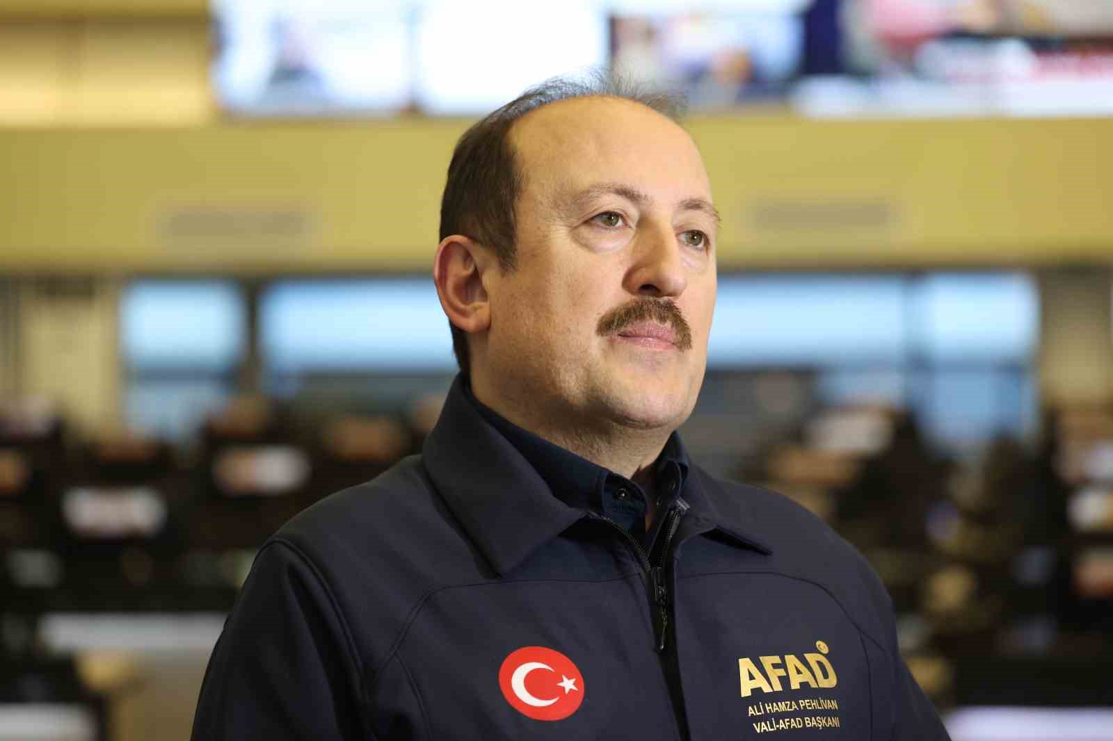 AFAD Başkanı Pehlivan asrın felaketinin yıl dönümünde yapılan çalışmaları anlattı: 1 milyon civarında çadır, 428 konteyner kent kuruldu
AFAD Başkanı Pehlivan asrın felaketinin yıl dönümünde yapılan çalışmaları anlattı: 1 milyon civarında çadır, 428 konteyner kent kuruldu