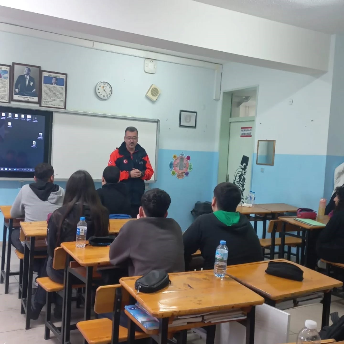 AFAD ekipleri Nazilli’de öğrencileri afetlere karşı bilinçlendirdi
